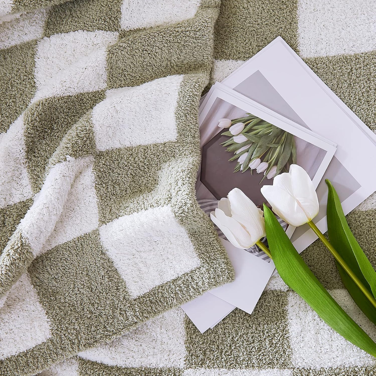 Melex Checkered Throw Blanket