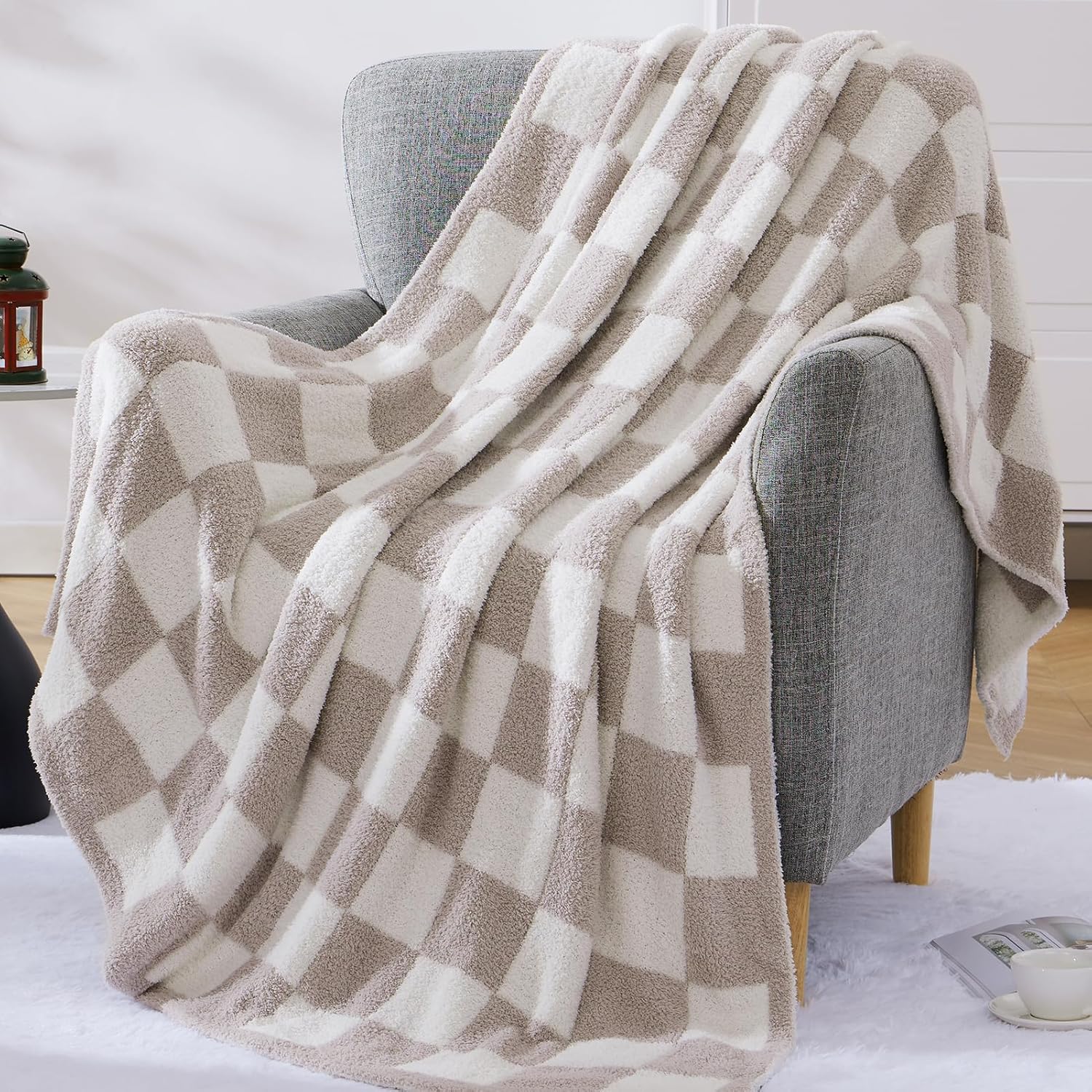 Melex Checkered Throw Blanket