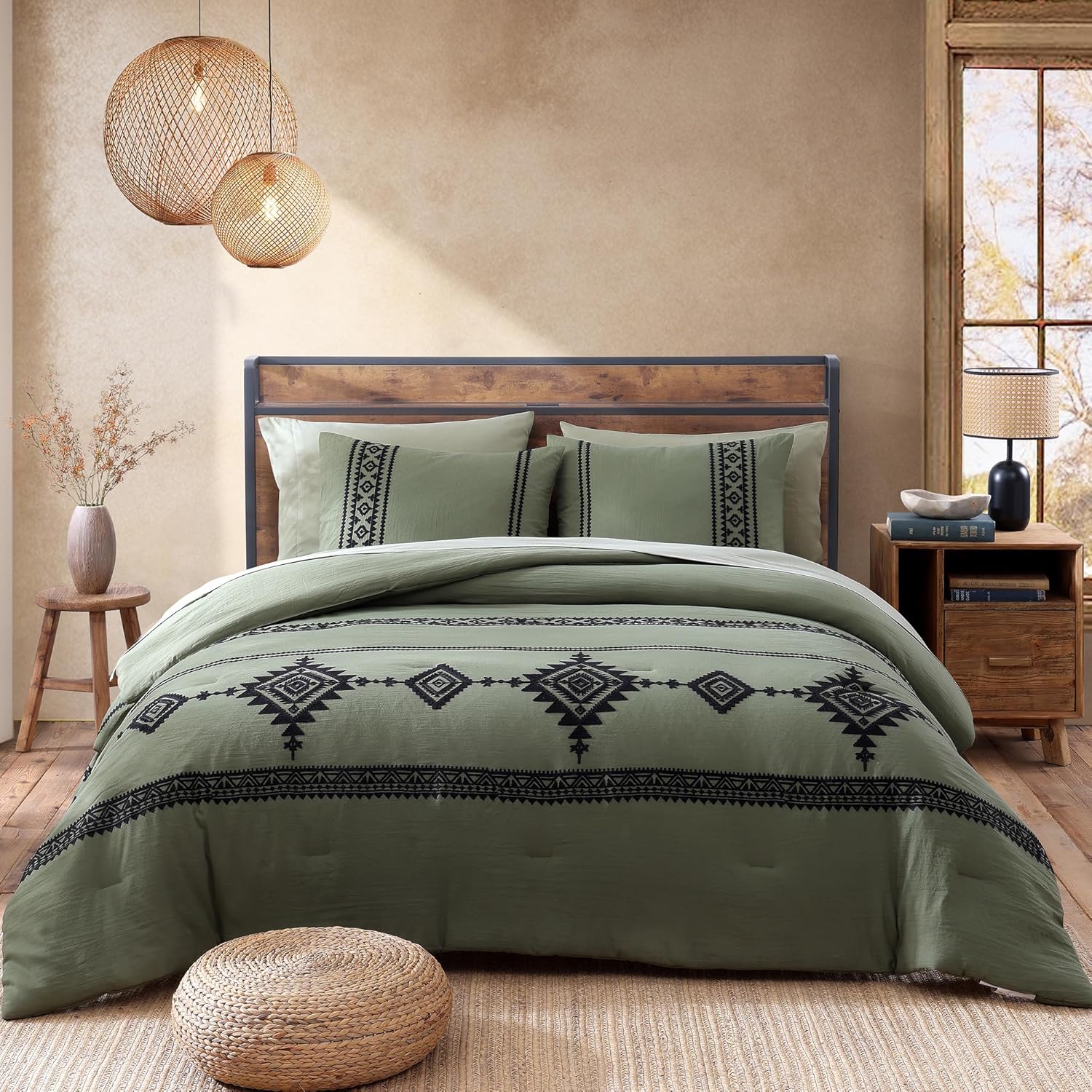 Melex Embroidery Comforter Set