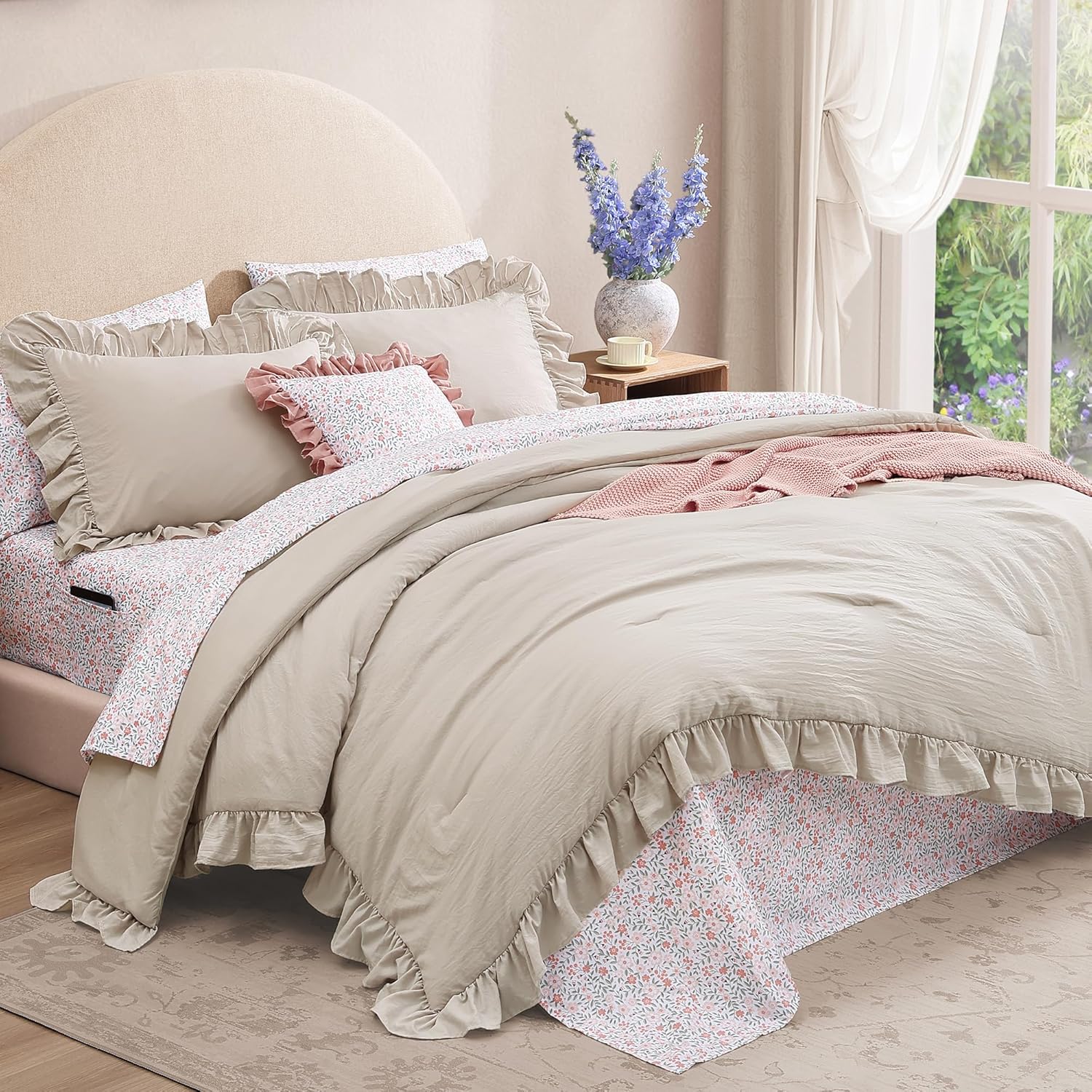 Catami Ruffle Comforter Set