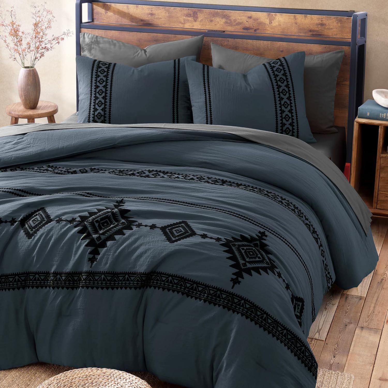 Melex Embroidery Comforter Set