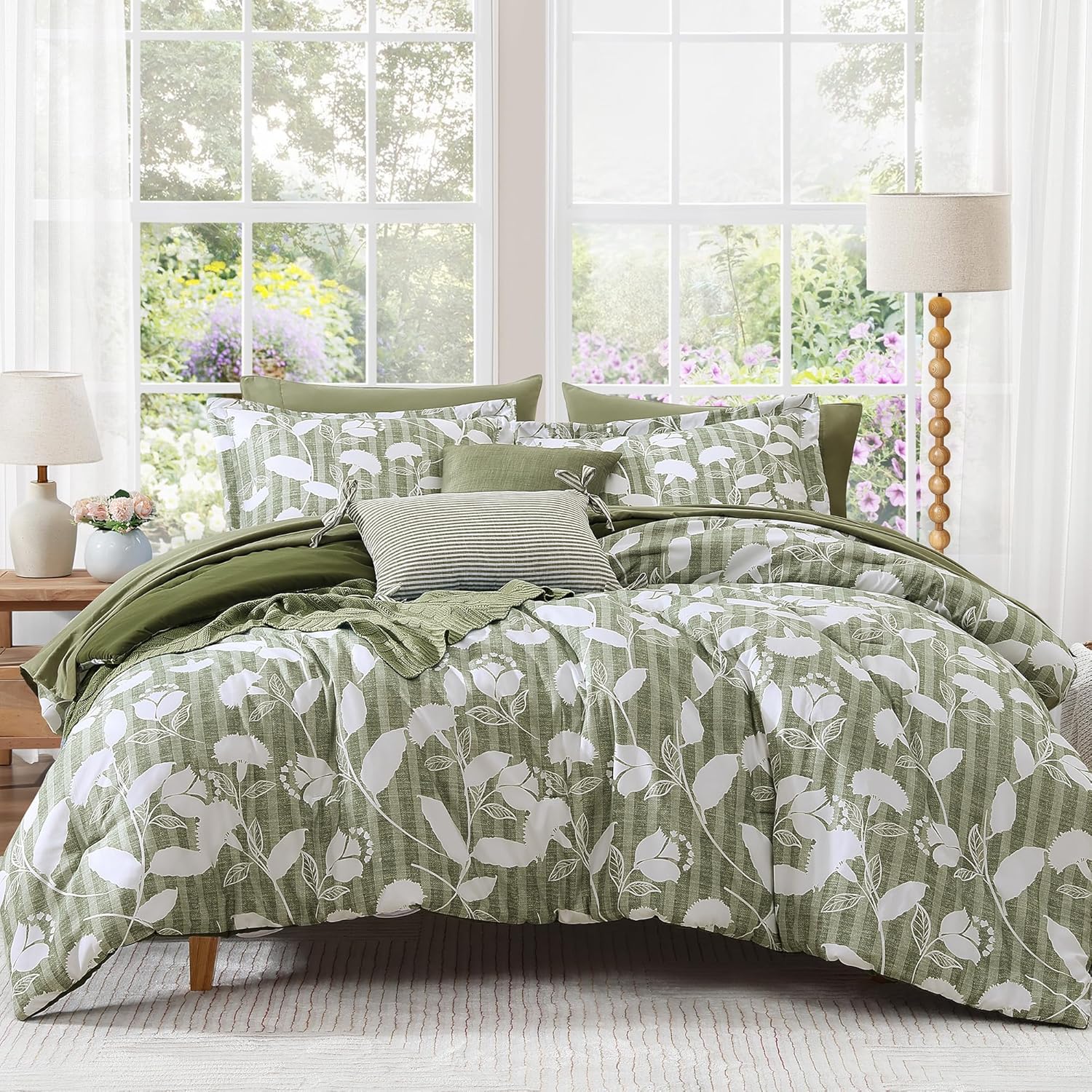 Botanical Flowers Comforter Set