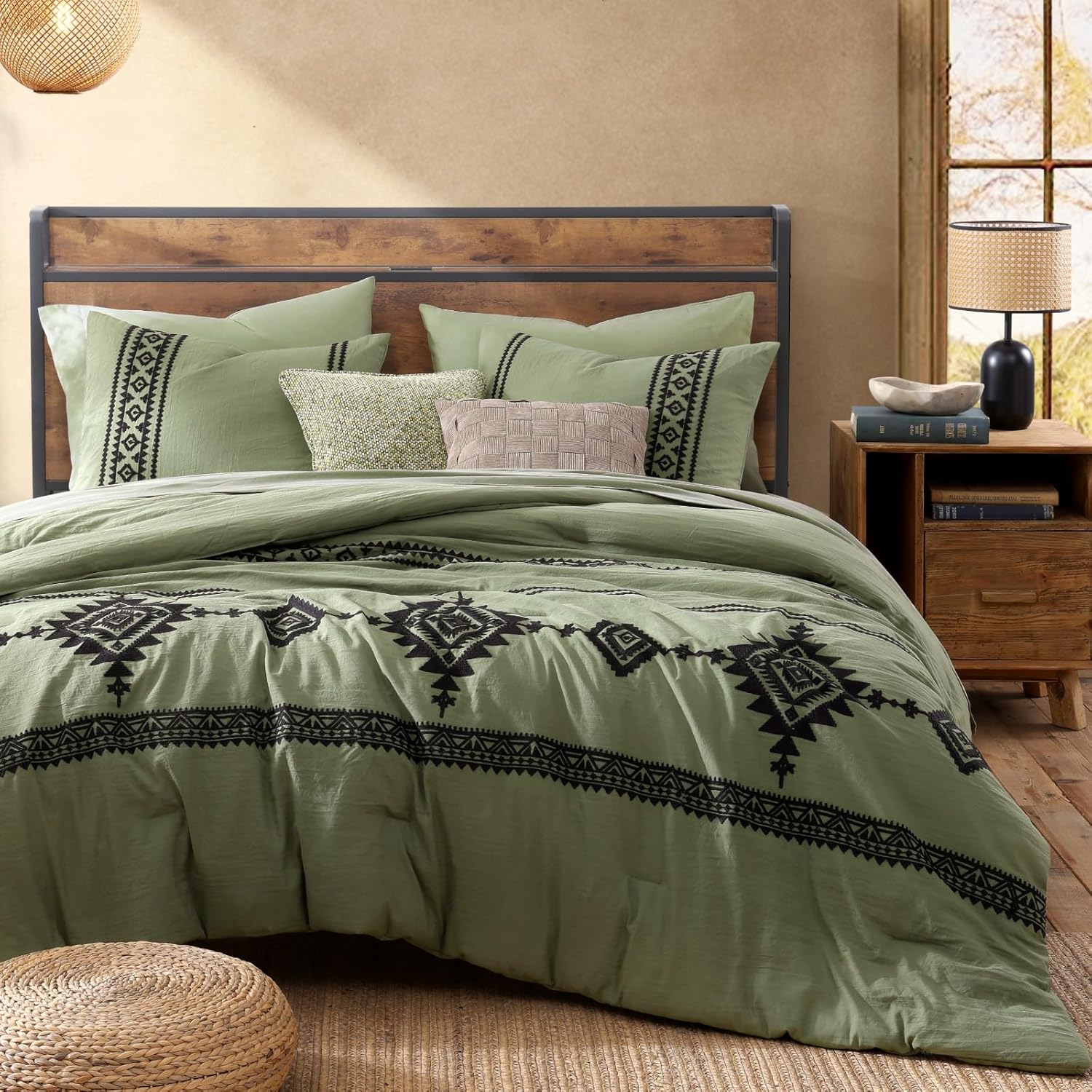 Melex Embroidery Comforter Set