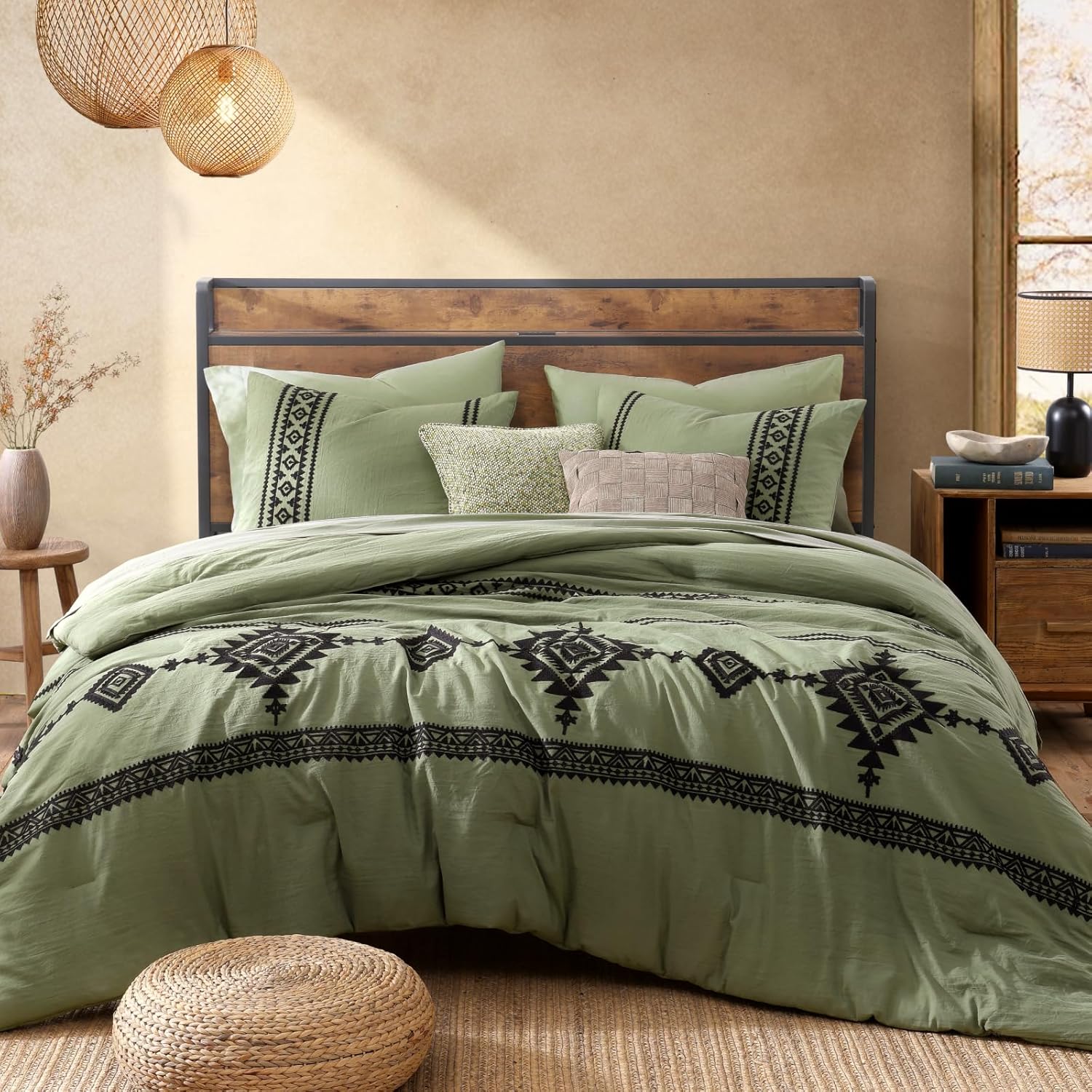 Melex Embroidery Comforter Set