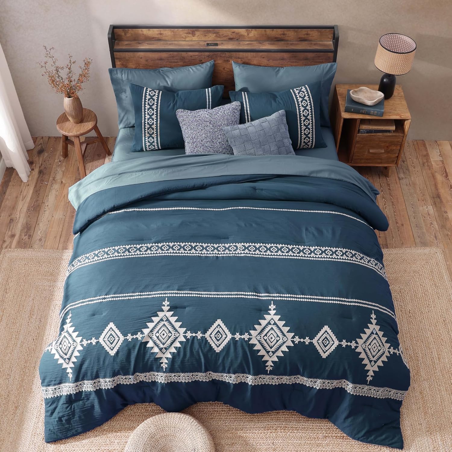 Melex Embroidery Comforter Set